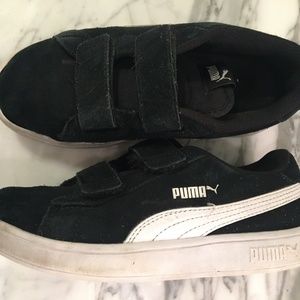 Puma classic suede sneakers kids size 1.5